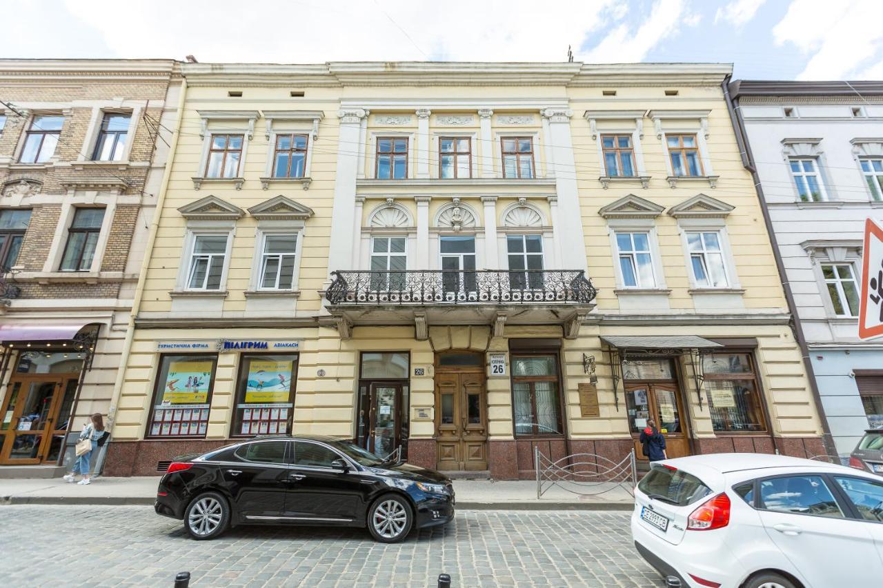 Квартира В Центрі Подобово На Вулиці Коперника 26 Біля Палацу Мистецтв リヴィウ エクステリア 写真