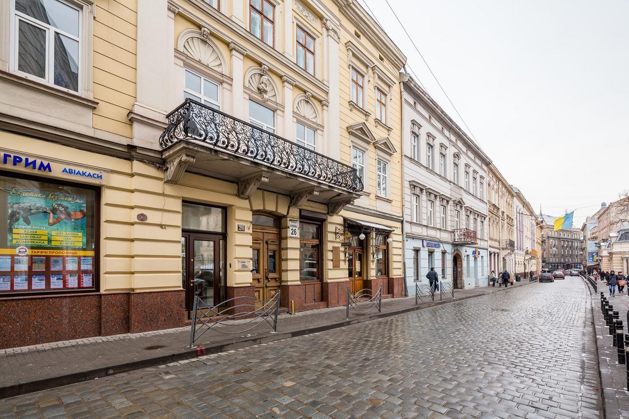 Квартира В Центрі Подобово На Вулиці Коперника 26 Біля Палацу Мистецтв リヴィウ エクステリア 写真
